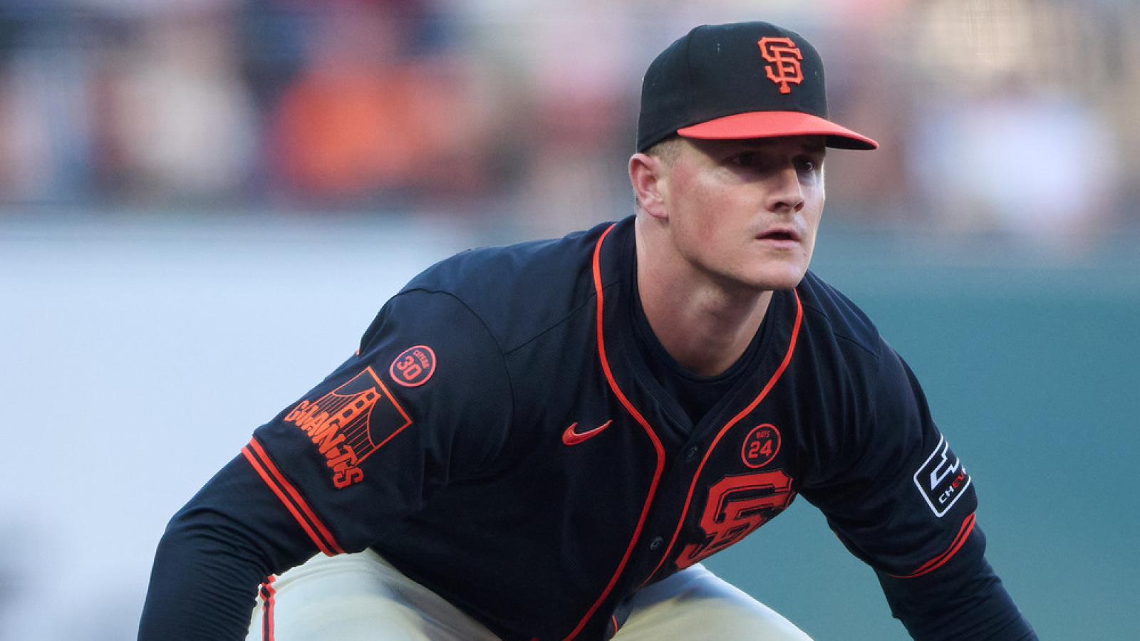 Giants grab rare win by extending offseason pickup in lost campaign