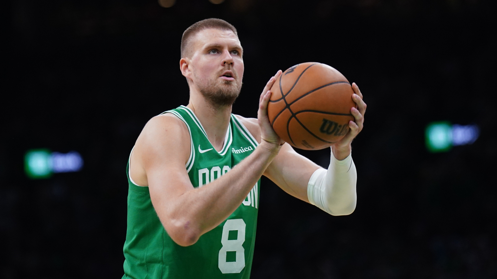 https://www.yardbarker.com/media/e/e/eee5f4659af6faf25a00bbcb5384f8e41ffcd5b9/thumb_16x9/7-2025-boston-massachusetts-usa-boston-celtics.jpg?v=1