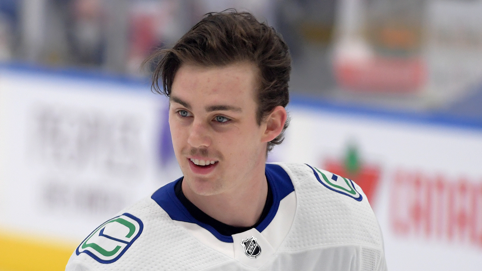 NHL Notebook: Red Wings strip Larkin of captaincy, Kole Lind signs PTO with Lightning, and more