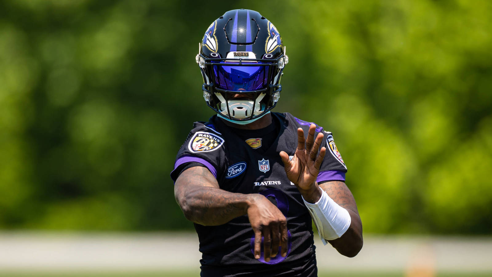 Lamar Jackson remains undecided on COVID-19 vaccine