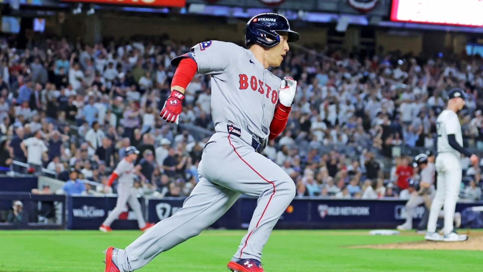https://www.yardbarker.com/media/e/f/ef4abebb66c474abb29661a94fd254bff154e8d1/thumb_16x9/27214368.jpg