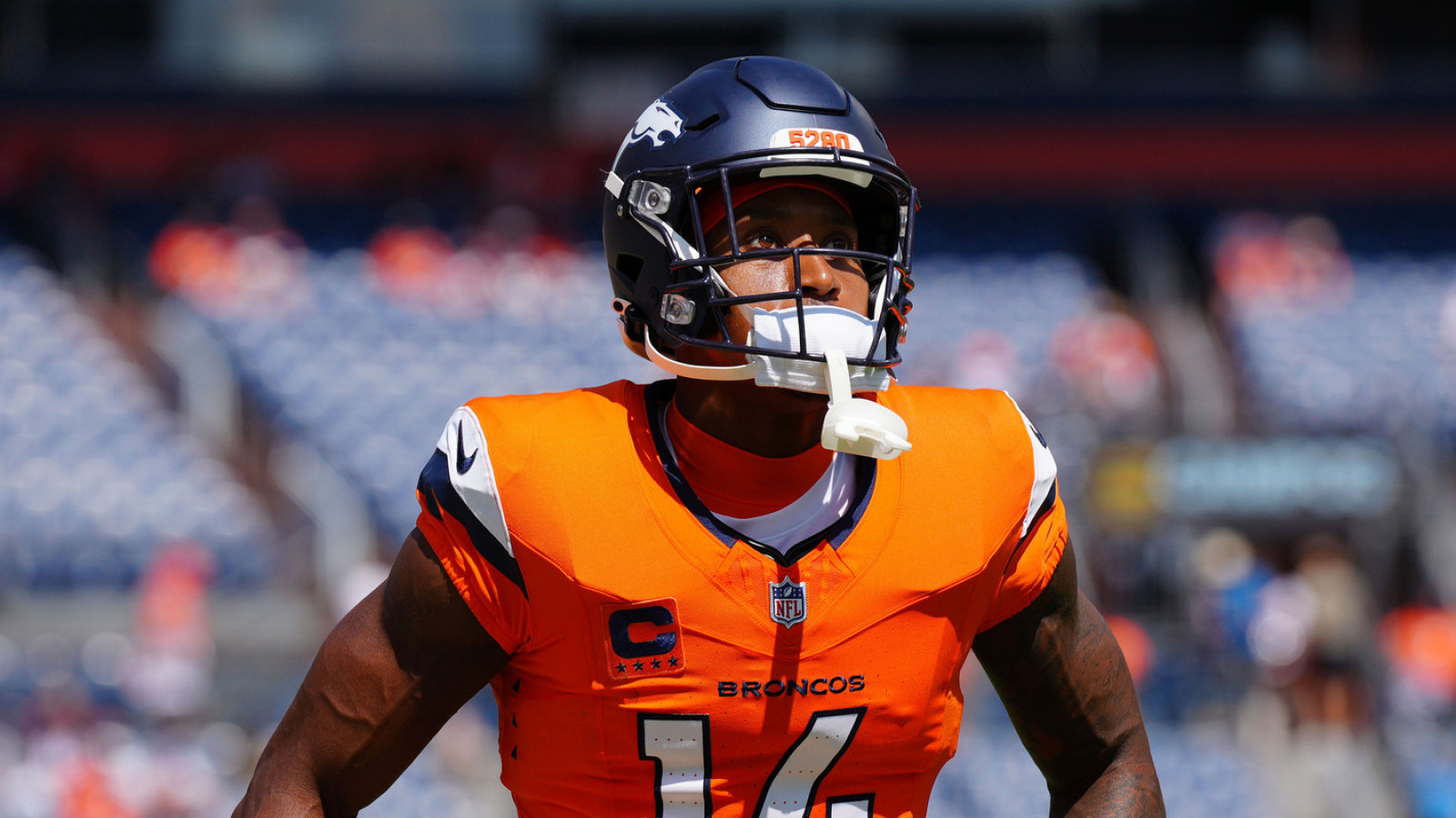 https://www.yardbarker.com/media/e/f/ef68ebf207a2cef62fda6af2e8fea8ddffaf18a7/thumb_16x9/courtland-sutton-shares-he-honors-demaryius-thomas.jpg?v=1
