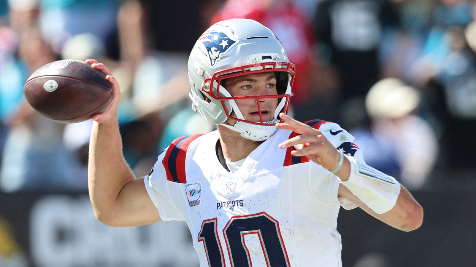 https://www.yardbarker.com/media/e/f/ef8e1ec32136153531da226cd4dbfa142c5b02ec/thumb_16x9/former-patriots-qb-gives-drake-maye-advice-bills.jpg?v=1