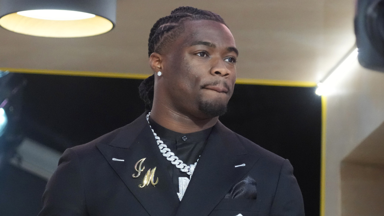 https://www.yardbarker.com/media/f/0/f00773b93c9aced2d9decf8cef40b668a63af066/thumb_16x9/report-seahawks-special-role-rookie-qb-jalen.jpg?v=1