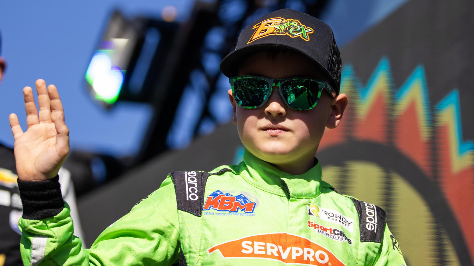 https://www.yardbarker.com/media/f/0/f00c824784326e65085bf843ba65e1f81acca9ee/thumb_16x9/brexton-busch-burnout-late-father-kyles-car.jpg?v=1