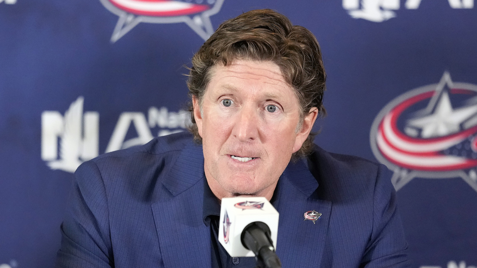 https://www.yardbarker.com/media/f/0/f0226967510558fa87ecd1dae6b1010f9f5a826b/thumb_16x9/nhl-clears-mike-babcock-return-oilers-must-stay.jpg?v=1