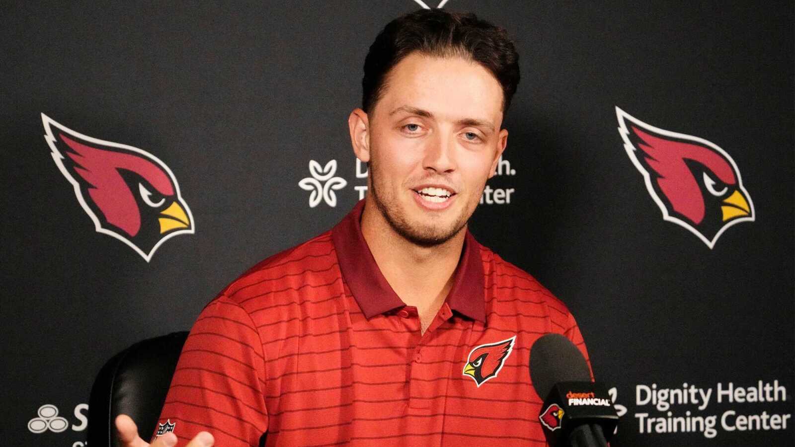 https://www.yardbarker.com/media/f/0/f040df4bab839f04c0e5914b4ff33e890ed33d01/thumb_16x9/cardinals-beck-addresses-unique-situation-amid.jpg?v=1