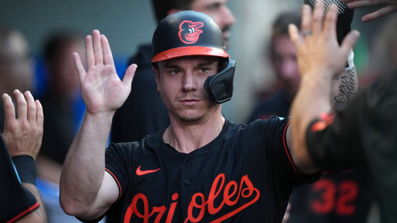 https://www.yardbarker.com/media/f/0/f04173eb01a655eb7ad55f90f73213a8e24889ea/thumb_16x9/orioles-fans-shouldnt-expect-tyler-oneill-return.jpg?v=1