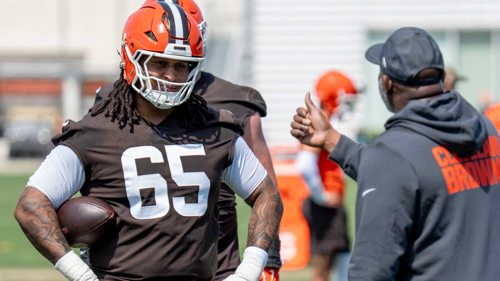 Cardinals Sign OL Kingsley Eguakun To Practice Squad