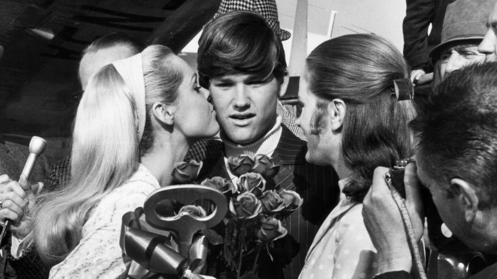 20 celebrities who surprisingly began their careers as teens | Yardbarker