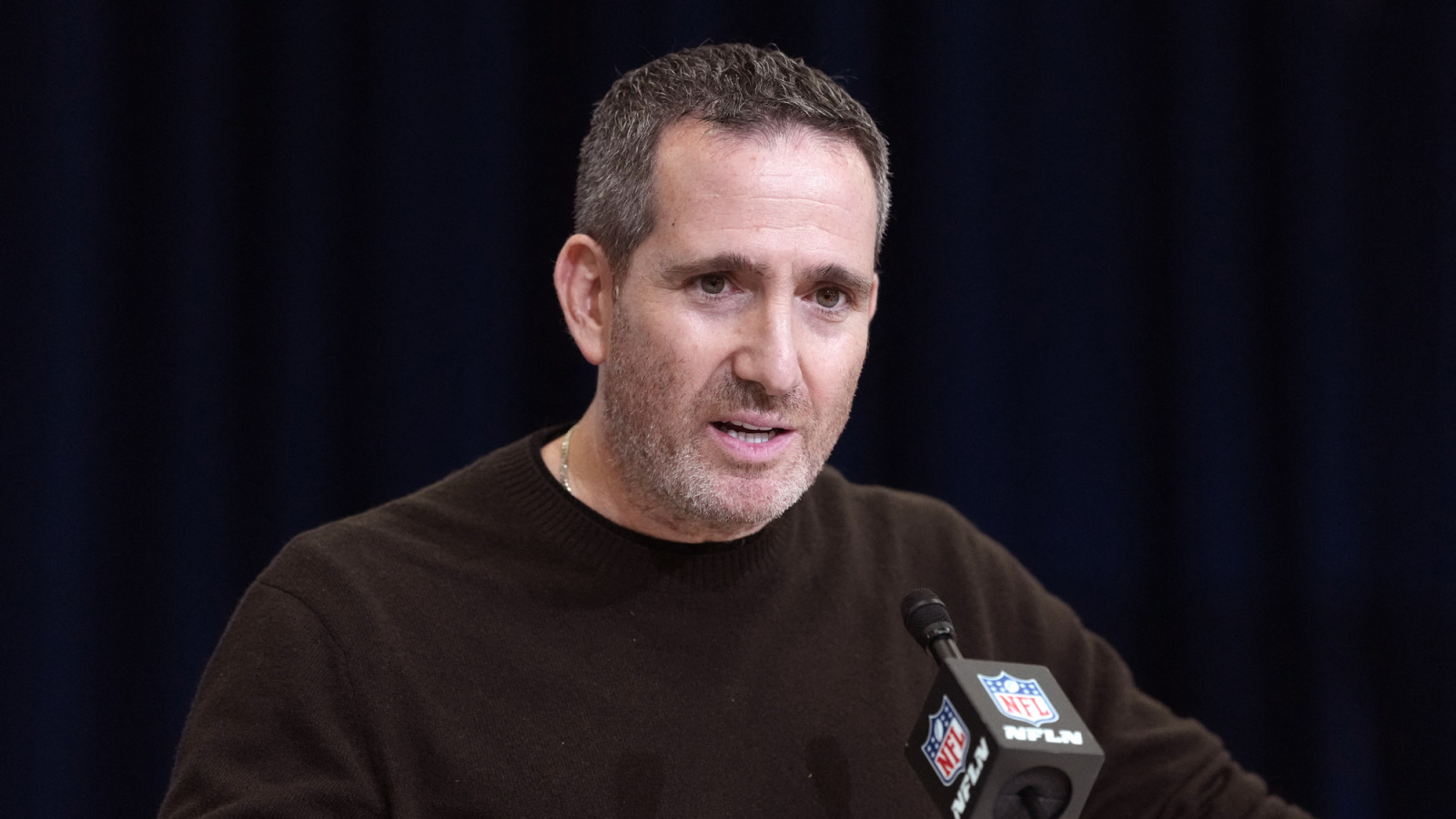 https://www.yardbarker.com/media/f/0/f08d34a1c1b29d294ebf6eadf3413434b3a2ad61/thumb_16x9/eagles-problem-on-hands-key-players-contract.jpg?v=1