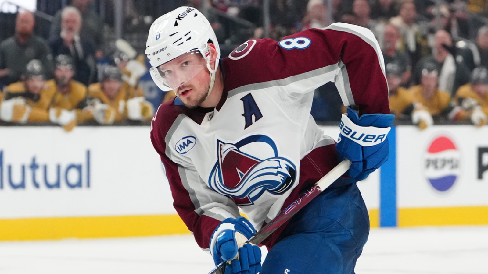 https://www.yardbarker.com/media/f/0/f0b53dfd1346af051dc0242acf247a0d2cd95fe8/thumb_16x9/avalanche-confident-cale-makar-new-contract.jpg?v=2