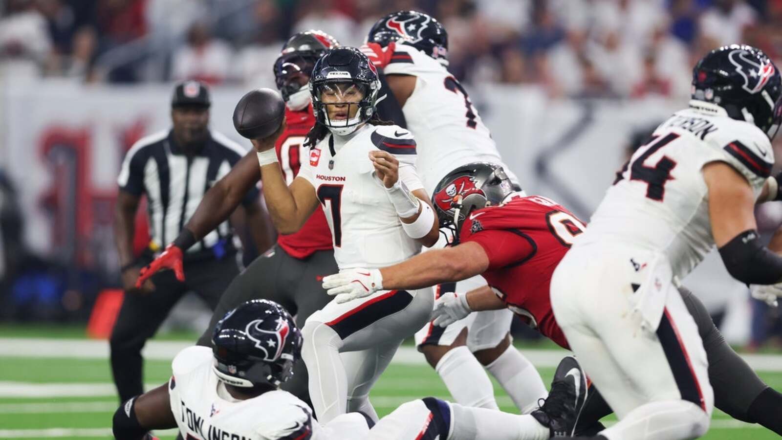 Buccaneers best Texans with last-minute TD drive