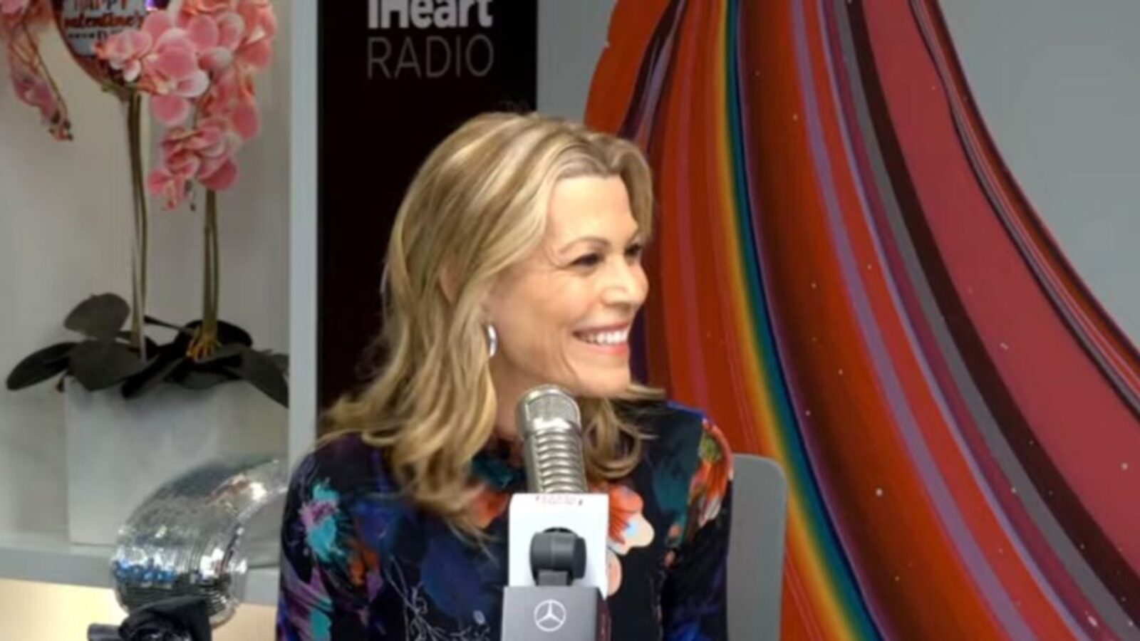 Vanna White Reveals Reunion With Pat Sajak & ‘Wheel of Fortune’ Secrets