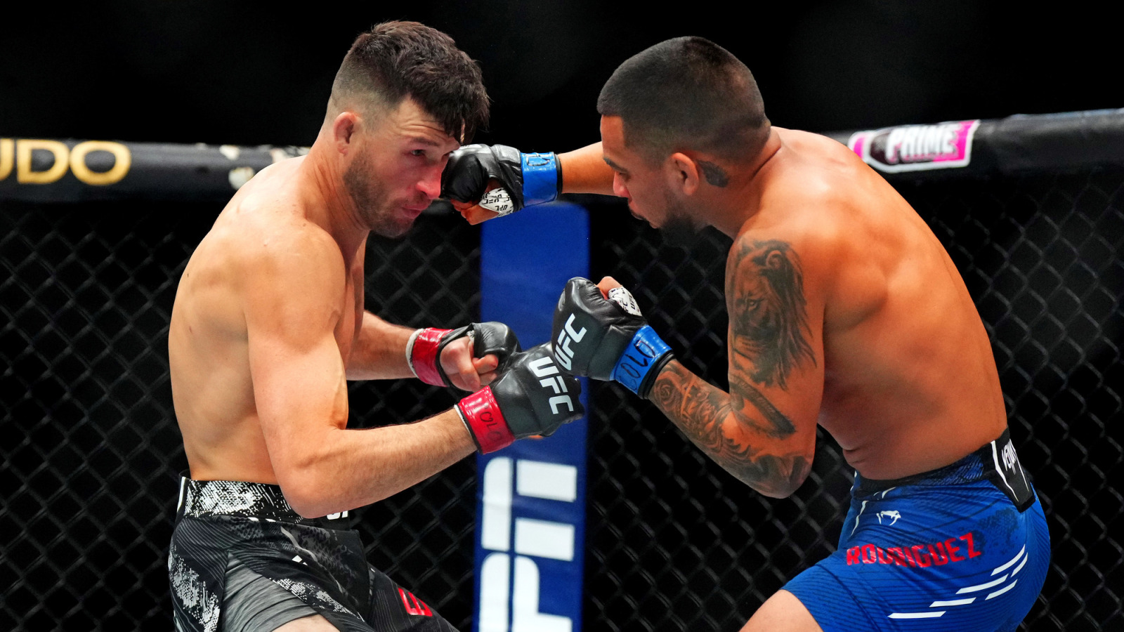 Christian Rodriguez Submits Hyder Amil in First Round at UFC Vegas 119