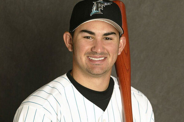 adrian gonzalez brother