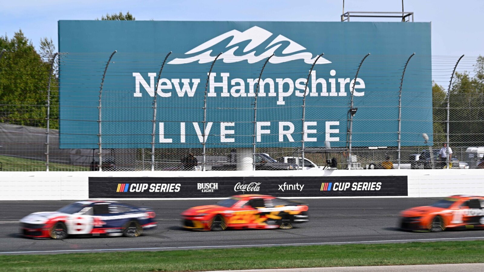 https://www.yardbarker.com/media/f/1/f169d7b0081962b5ec25c4b550b0d1b2297babc6/thumb_16x9/inclement-weather-looming-nascar-adjusts-start.jpg?v=1