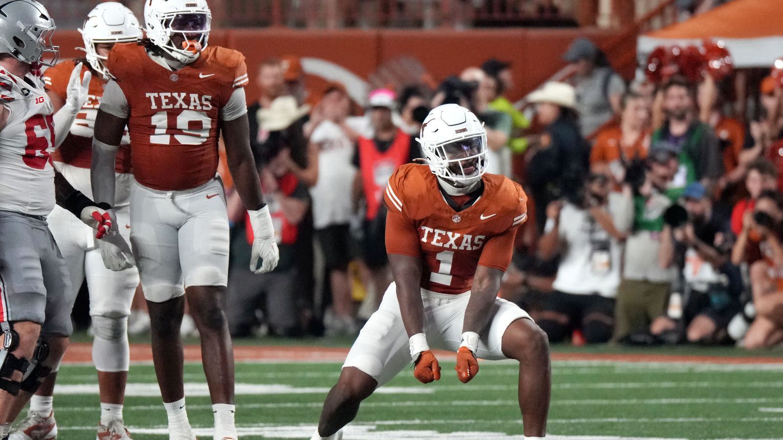 https://www.yardbarker.com/media/f/1/f1744c550c0a2d70f75366286ac1b5171f950190/thumb_16x9/sep-12-2026-austin-texas-usa-texas-longhorns.jpg