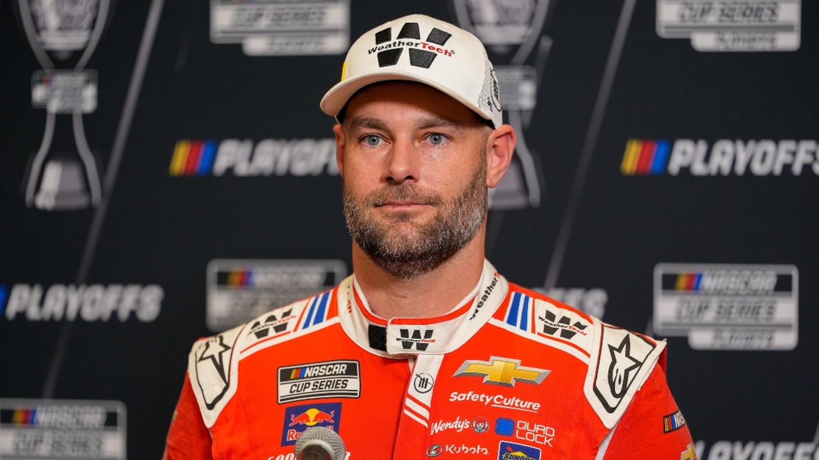 Shane van Gisbergen spins out, collects multiple drivers in wreck at NASCAR Bristol race