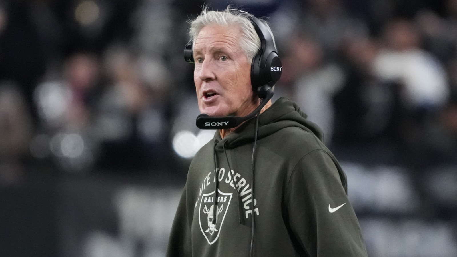 https://www.yardbarker.com/media/f/1/f1bc1ef3549e5cbf9eeaa5a49e754de664e5b700/thumb_16x9/pete-carroll-remains-optimistic-job-security-he.jpg?v=1