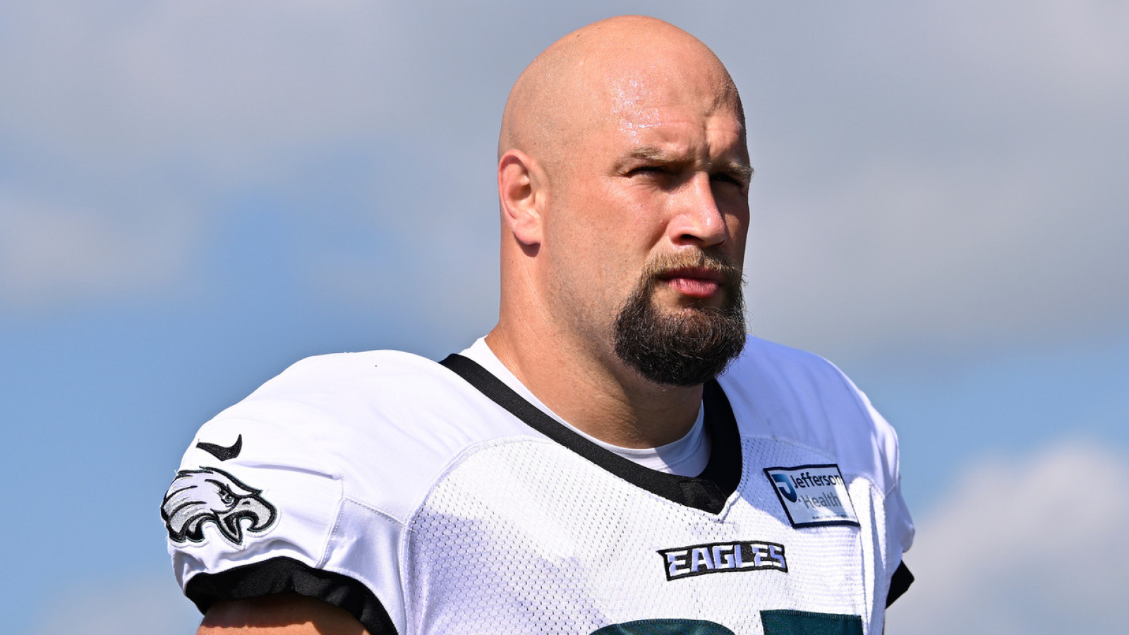 https://www.yardbarker.com/media/f/2/f20e04a95cae087fa9c5a466051bb71436351911/thumb_16x9/eagles-lane-johnson-makes-stunning-retirement.jpg?v=2