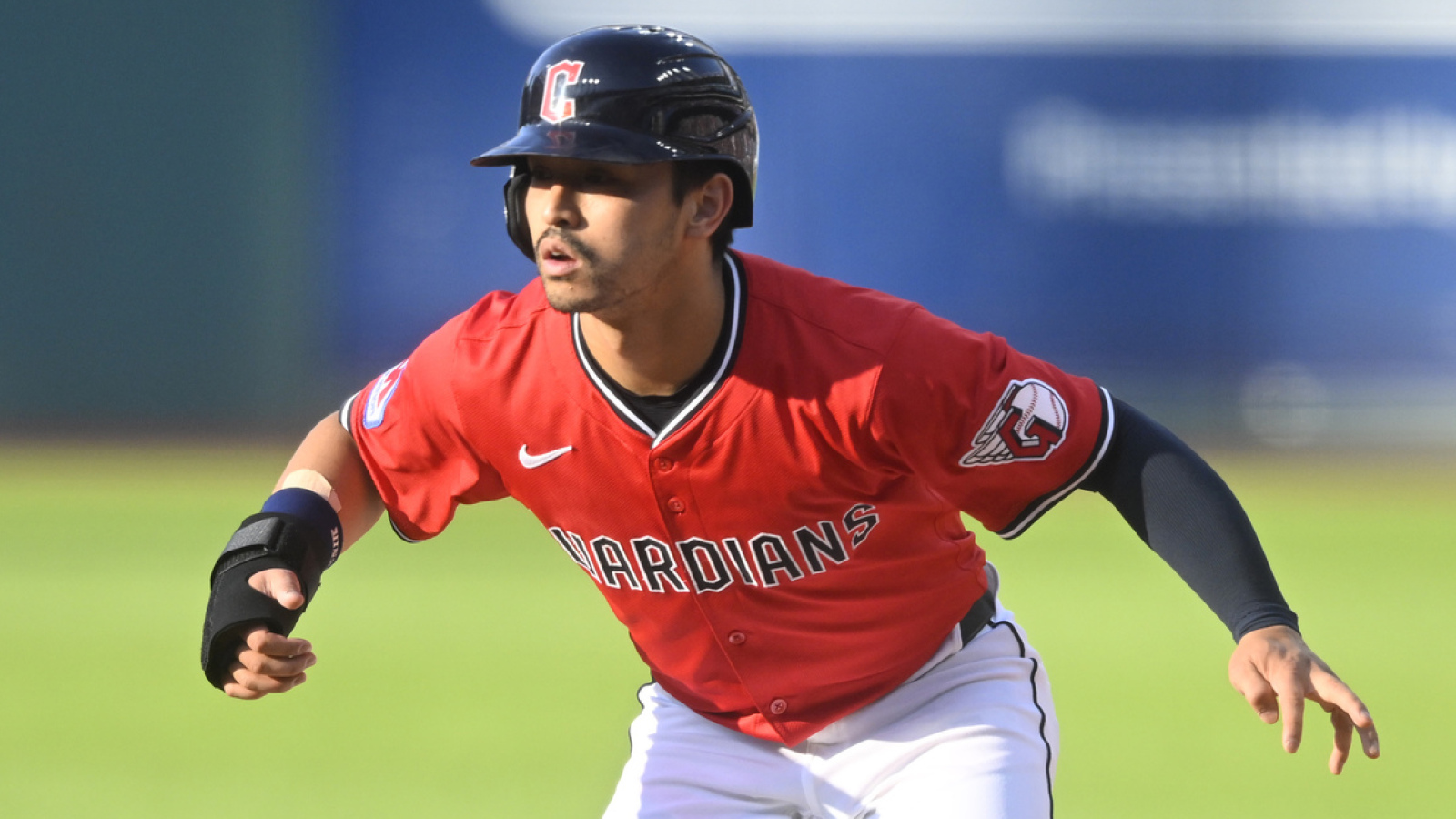 https://www.yardbarker.com/media/f/2/f2108dd560b2ab3e6b57068f28966b77abe49ef1/thumb_16x9/phillies-trade-target-game-changer.jpg?v=1