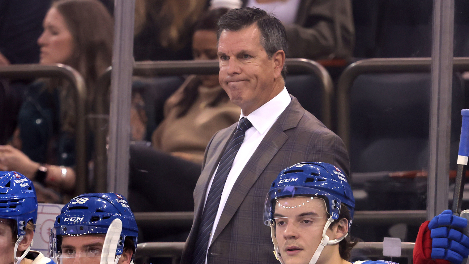 https://www.yardbarker.com/media/f/2/f218afa90144b23d43cb59832c2ee99fd0359906/thumb_16x9/rangers-off-historically-bad-start-home-ugly-loss.jpg?v=1