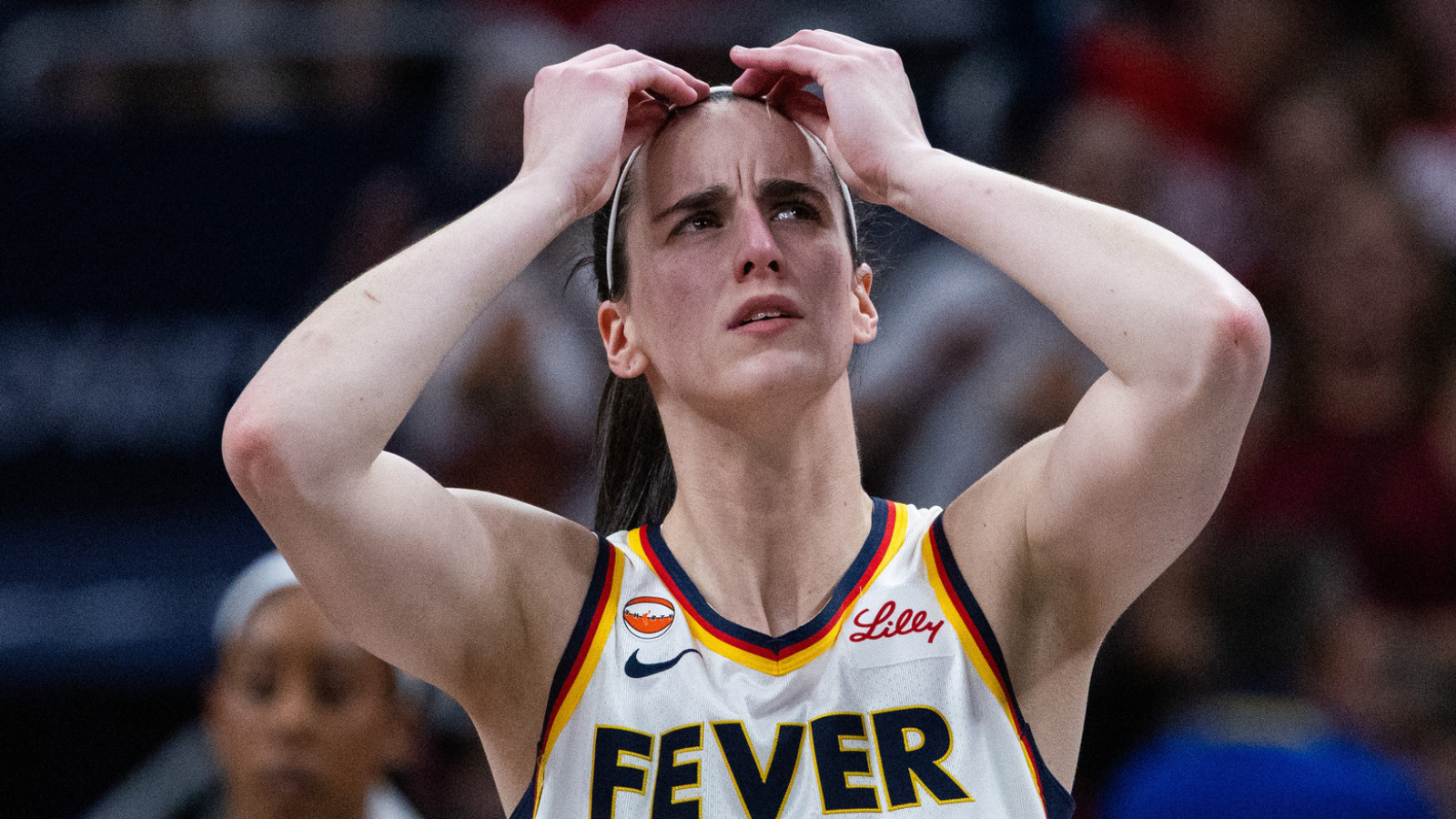 https://www.yardbarker.com/media/f/2/f278447b6e12567fd9a6fb075039f41c8ed3ea59/thumb_16x9/nfl-legend-urges-caitlin-clark-leave-wnba.jpg?v=1