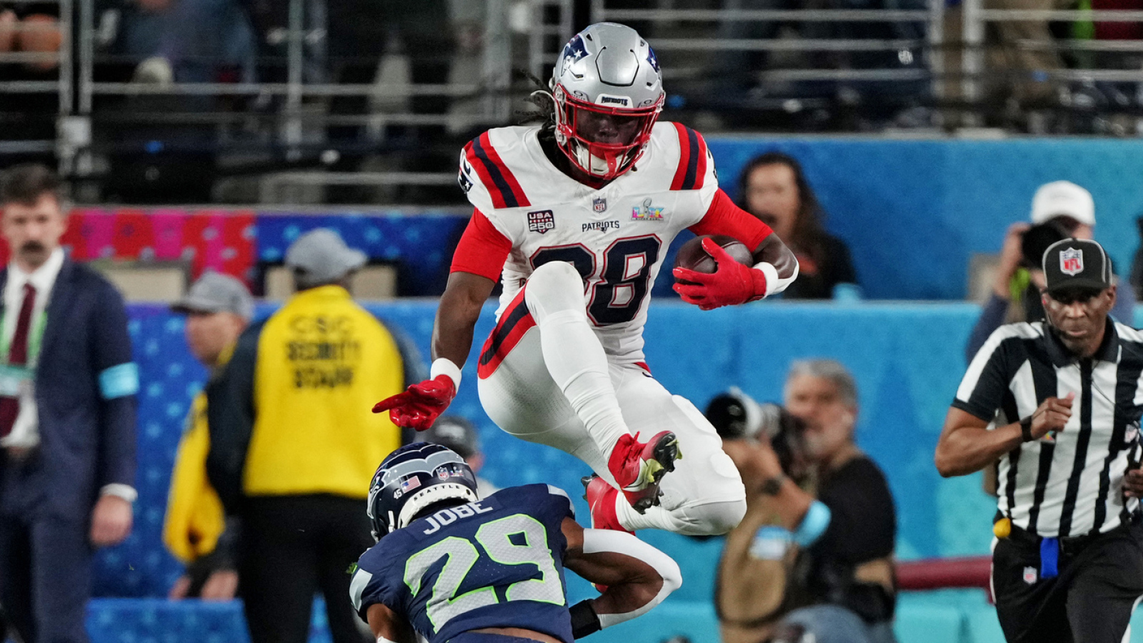 https://www.yardbarker.com/media/f/2/f298065e4709b2d430866fbcde749eda6211e087/thumb_16x9/nfl-active-rushing-leaders-quiz.jpg?v=1