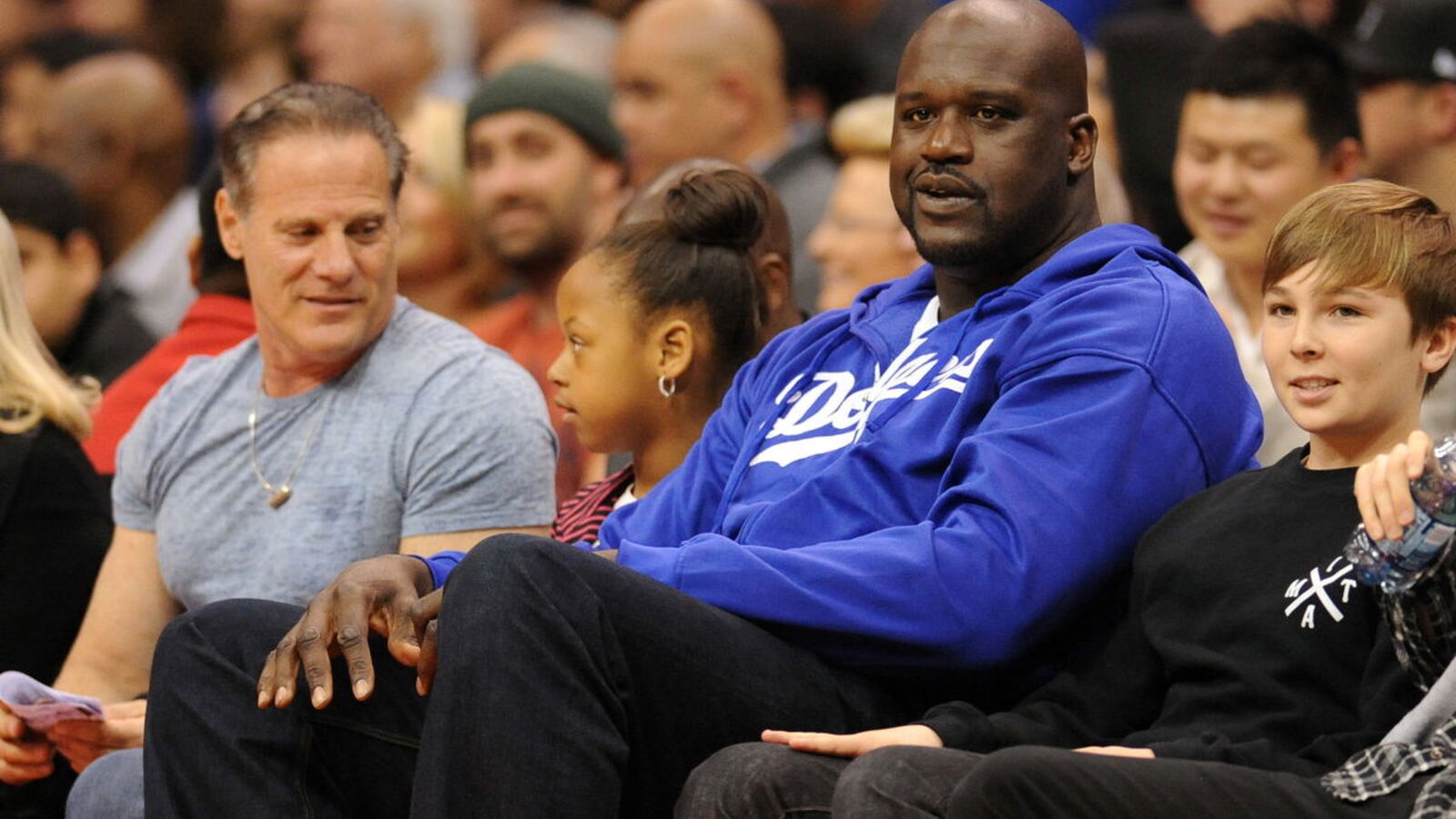 Shaquille O’Neal Leaves Fan in Tears After 5-Figure Surprise | Yardbarker