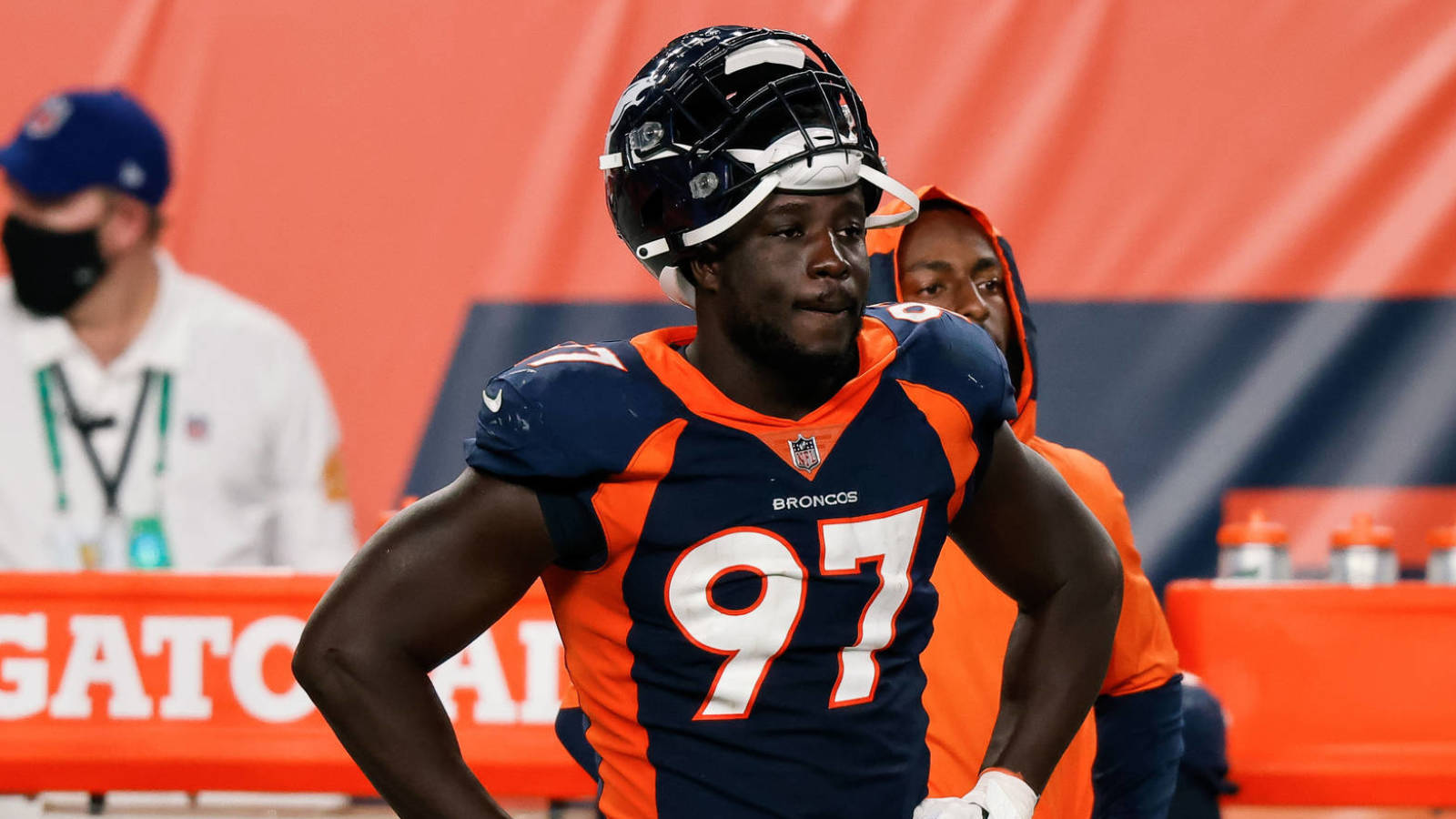 Bears sign Jeremiah Attaochu pass-rusher