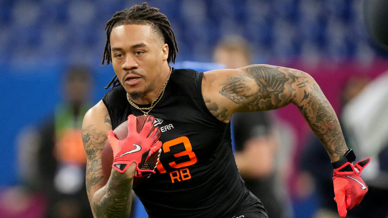 https://www.yardbarker.com/media/f/2/f2e407487735c59598a64cfec1d90098de13cc8e/thumb_16x9/eagles-encouraging-jaquinden-jackson-update.jpg?v=1