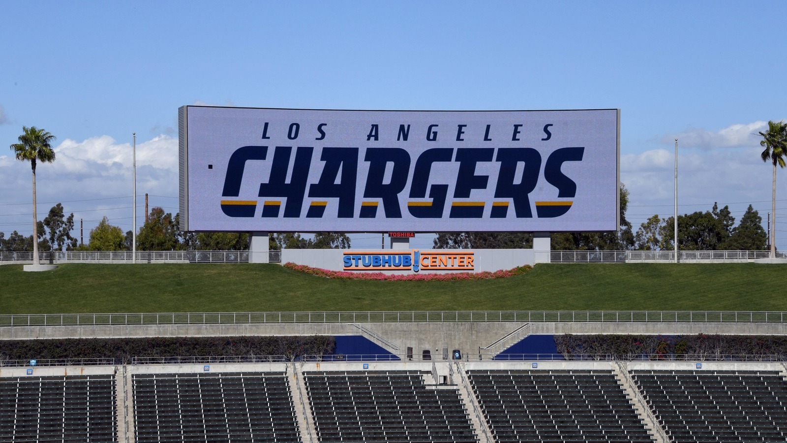 chargers explain photo of tarp covering seats at stubhub center stubhub dayton flyers