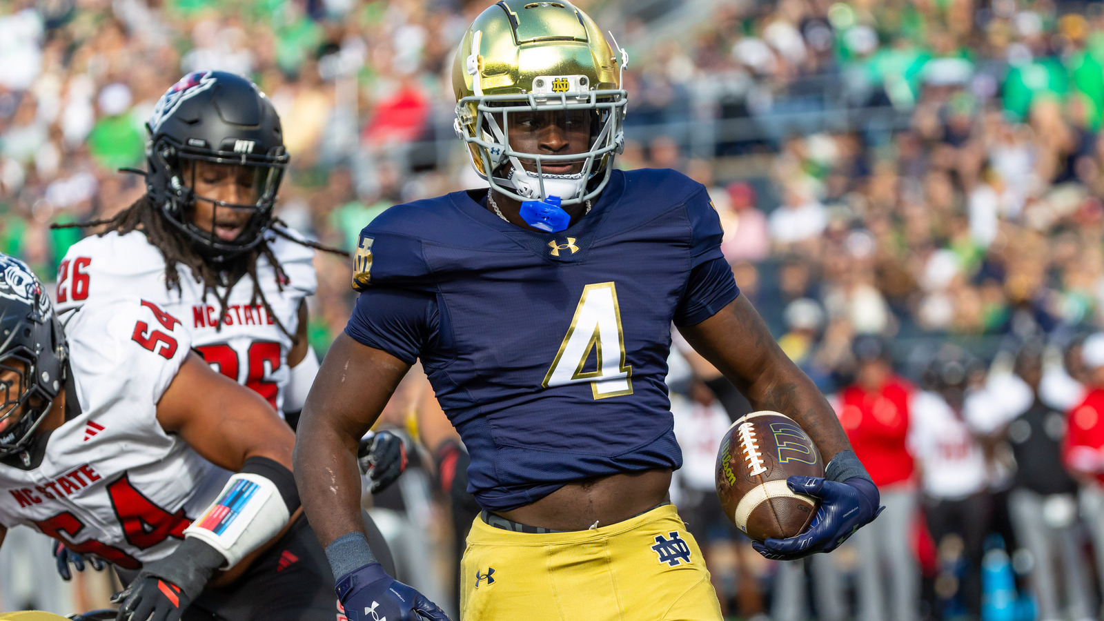 https://www.yardbarker.com/media/f/3/f3992f4ea46086ee3f1c58b3441c9ac076f51e41/thumb_16x9/notre-dame-rb-jeremiyah-love-compared-legendary.jpg