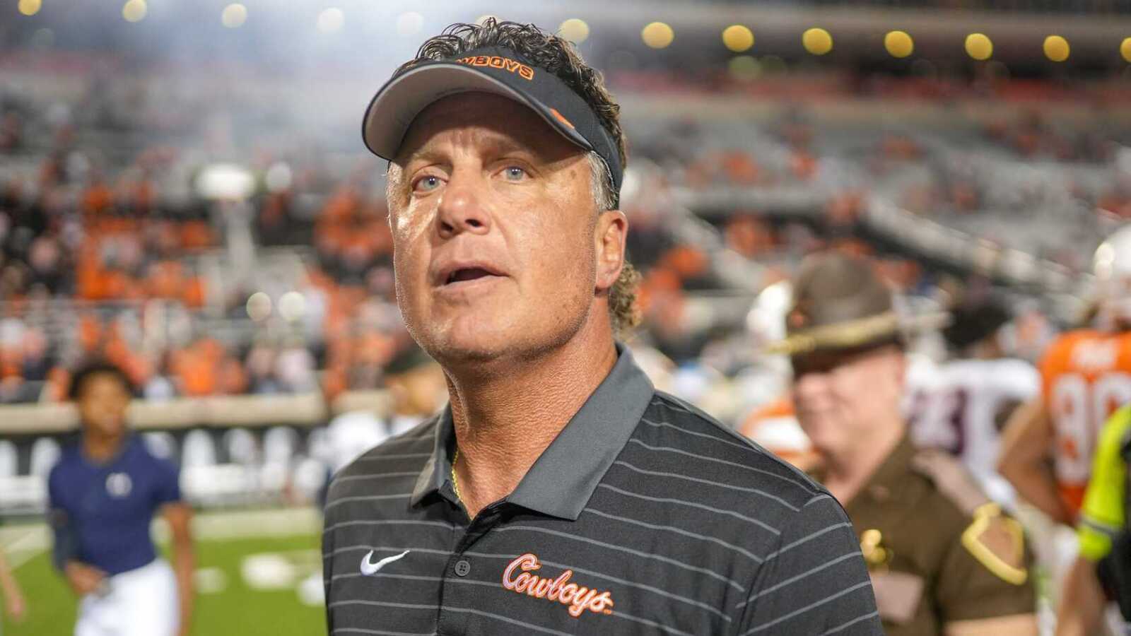 https://www.yardbarker.com/media/f/4/f40900c0d443325f96c29264c854363ca0f58ffa/thumb_16x9/oklahoma-state-hc-mike-gundys-seat-scorching-hot.jpg?v=1