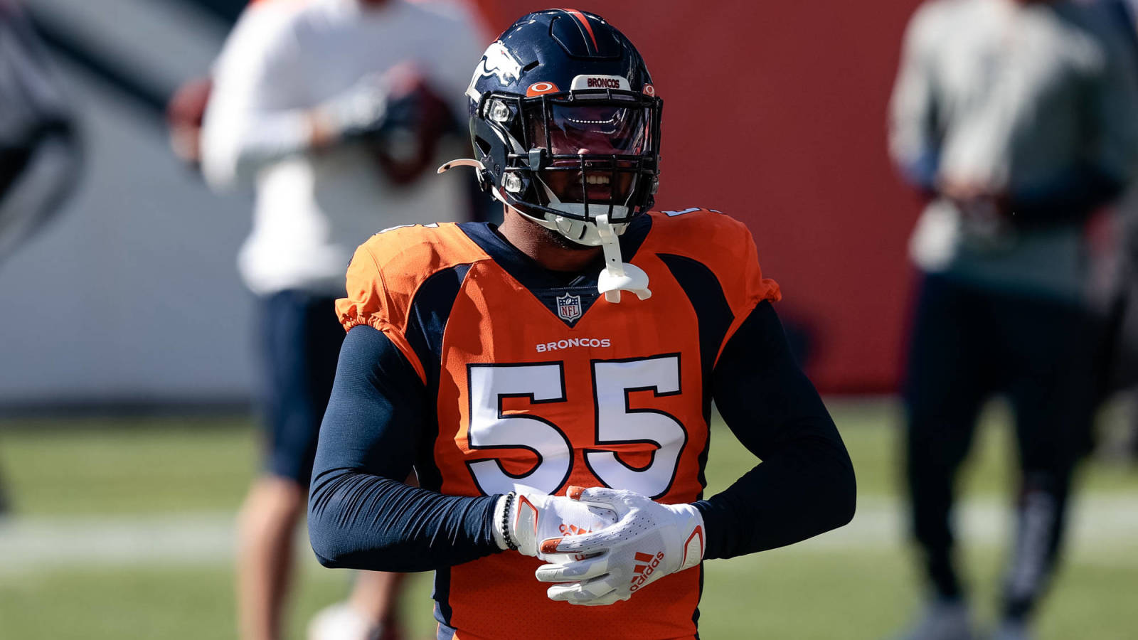 Broncos' Bradley Chubb to have ankle surgical procedure, hopes to return this season
