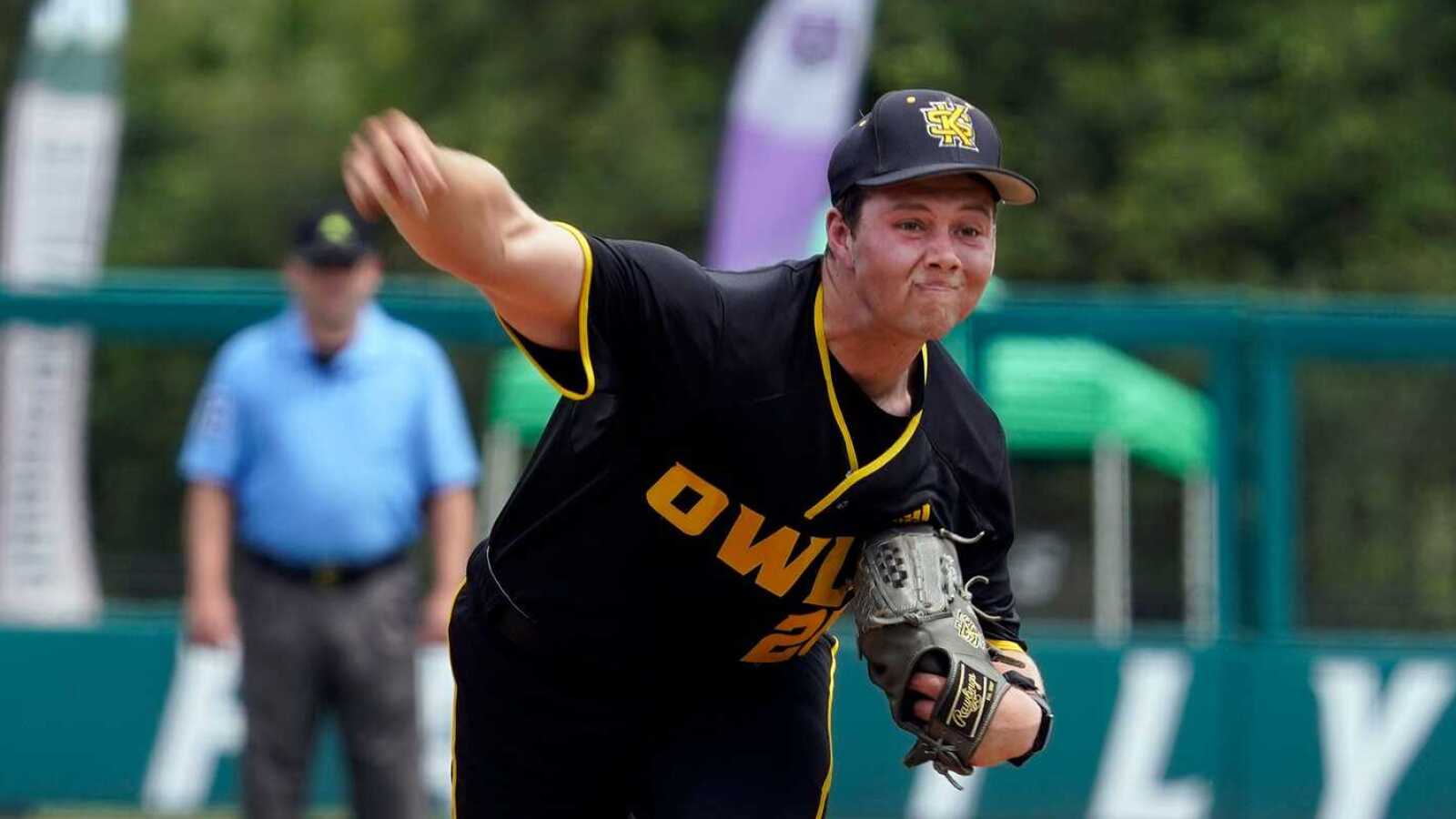 https://www.yardbarker.com/media/f/4/f449d53da92b78e61a9c85926707c20f4765c738/thumb_16x9/kennesaw-states-blake-aita-throws-during-game.jpg?v=1