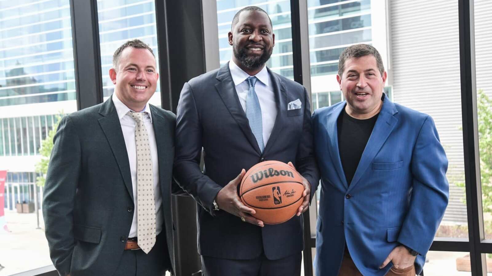 A closer look at the revamped Milwaukee Bucks coaching staff Yardbarker