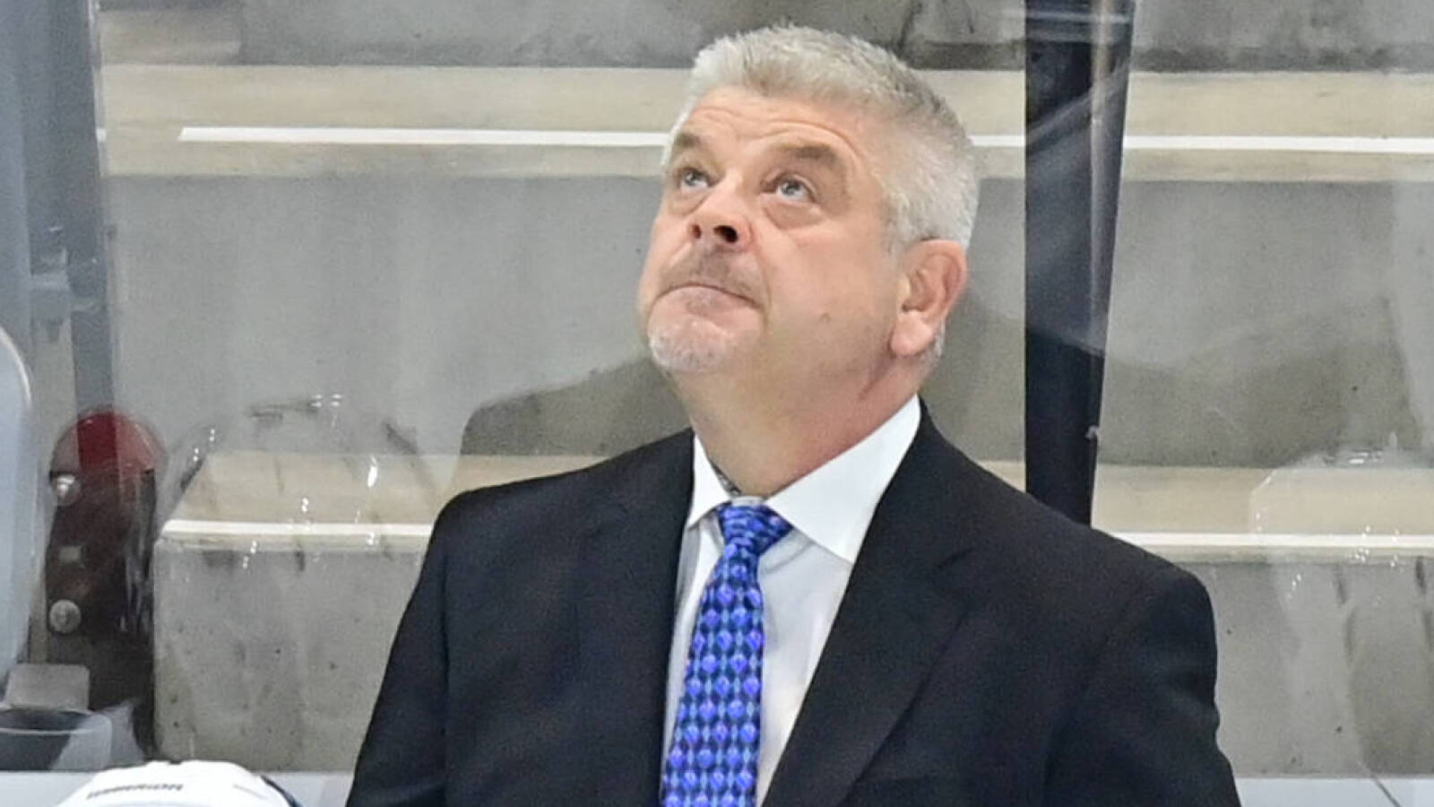 Todd McLellan interviews with two more teams for HC job - Vimarsana News