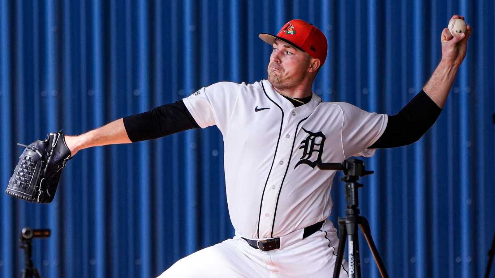 https://www.yardbarker.com/media/f/5/f5f1e402664e85c72b3a7e98d914bde56704a4ad/thumb_16x9/detroit-tigers-pitcher-tarik-skubal-practices.jpg?v=1