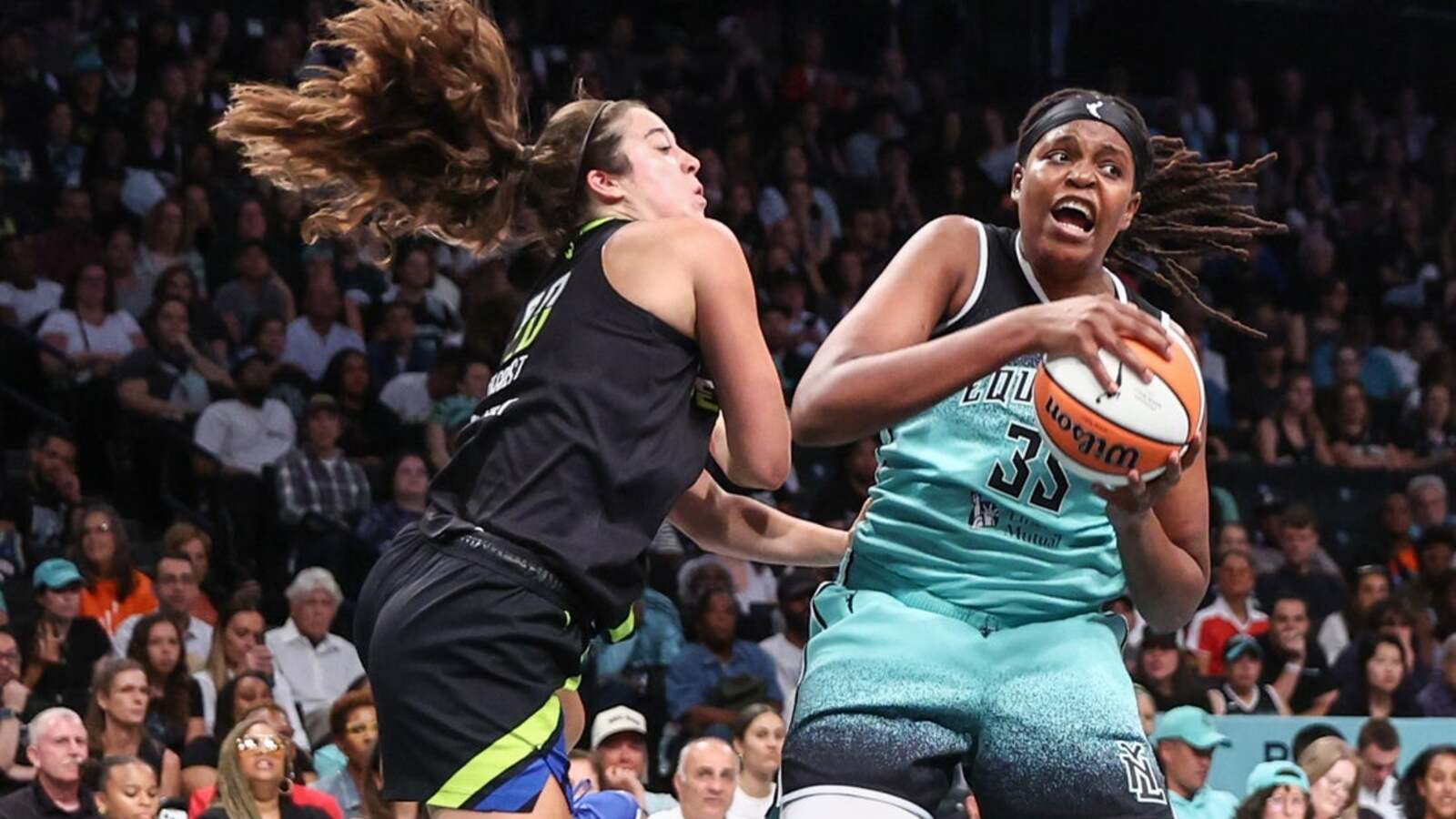 https://www.yardbarker.com/media/f/6/f60a4f9cee0af6ba7c49eea5b255b0f50b8aea1c/thumb_16x9/26786081.jpg