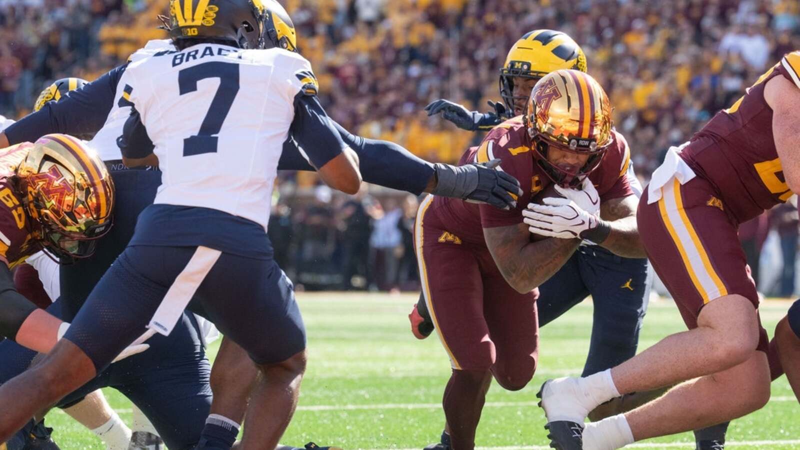 Minnesota rallies late to top Michigan, lift Little Brown Jug