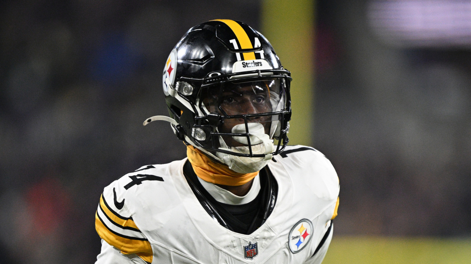 https://www.yardbarker.com/media/f/6/f659fef483878be5e2bffd3d7b5cdb5eced2a1d3/thumb_16x9/stephen-jones-discusses-cowboys-acquiring-george.jpg?v=1