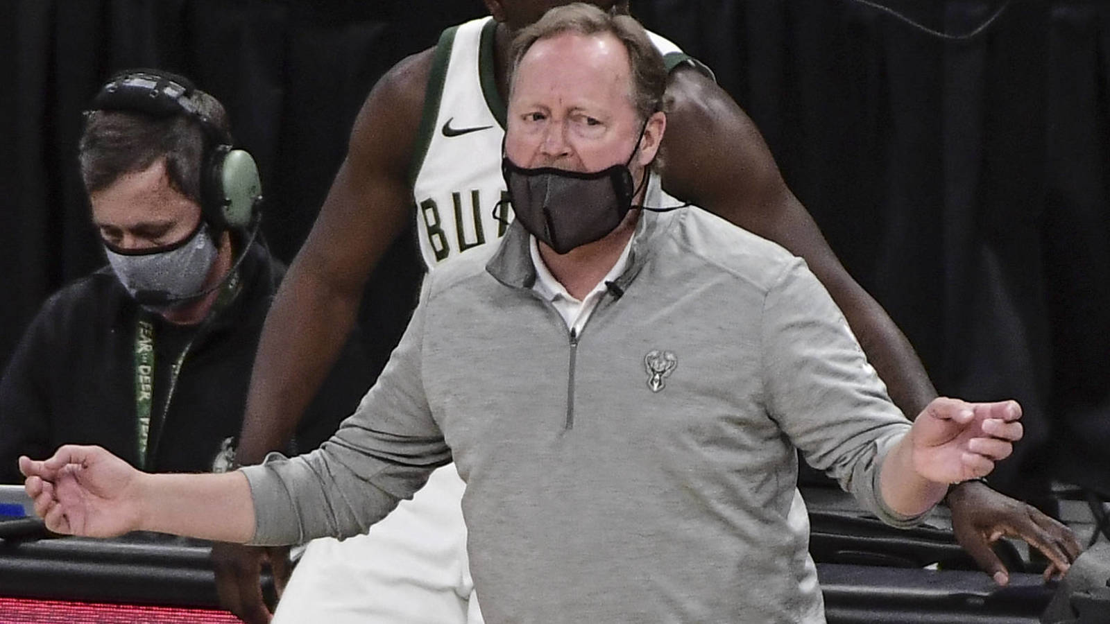 Bucks likely to fire Budenholzer without deep playoff run? | Yardbarker