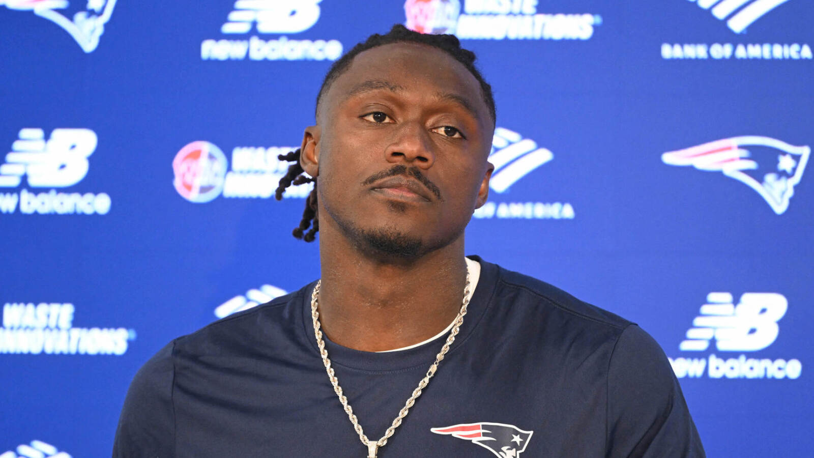 https://www.yardbarker.com/media/f/7/f70d363ff36574fde1cd530a97d5b1f720fde83a/thumb_16x9/aj-brown-makes-promise-patriots-regarding-first.jpg?v=1