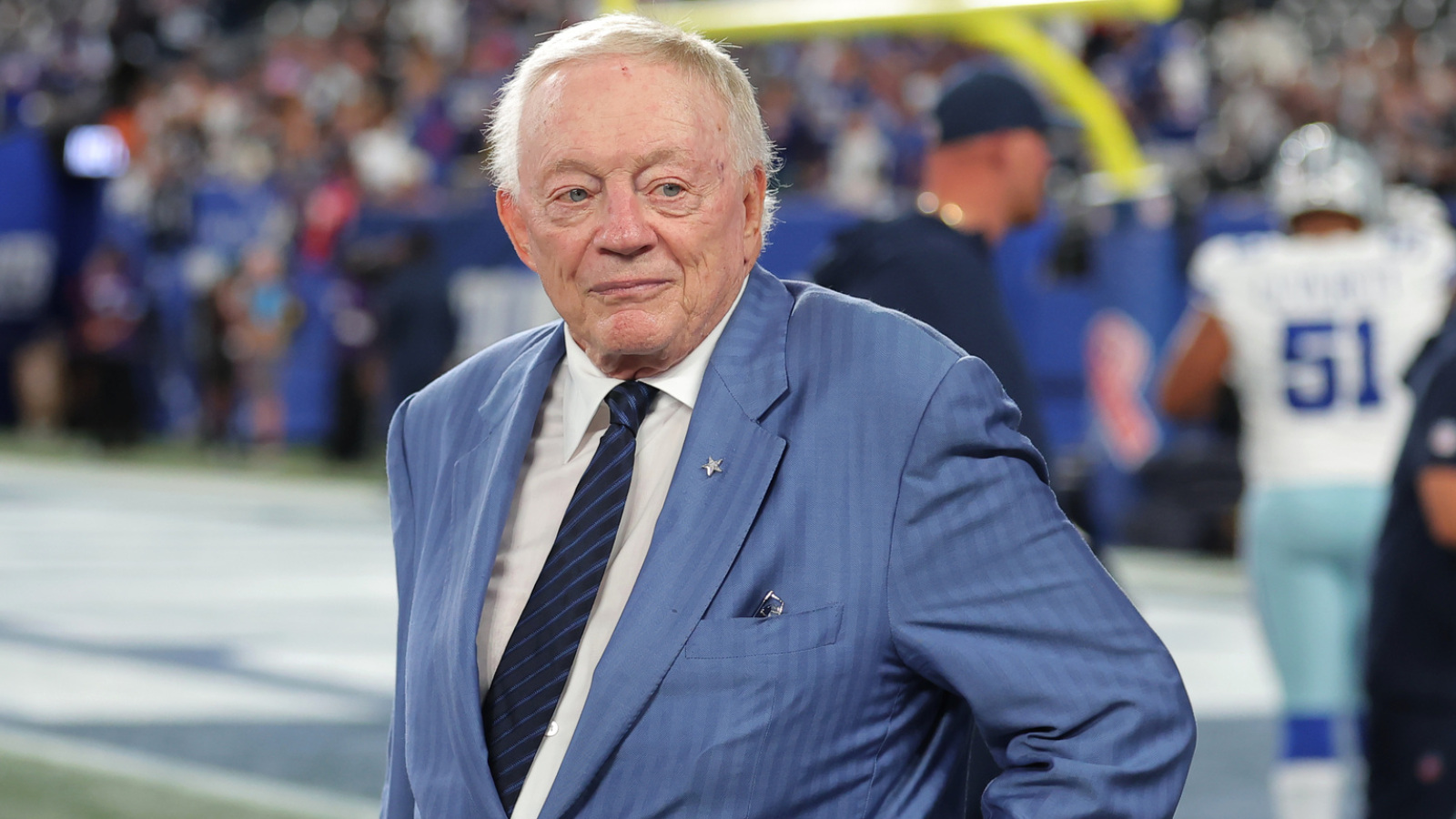 https://www.yardbarker.com/media/f/7/f70eded2e1fddd54f8fbe8938539e850f49a8dbb/thumb_16x9/jerry-jones-makes-surprising-admission-cowboys.jpg?v=1