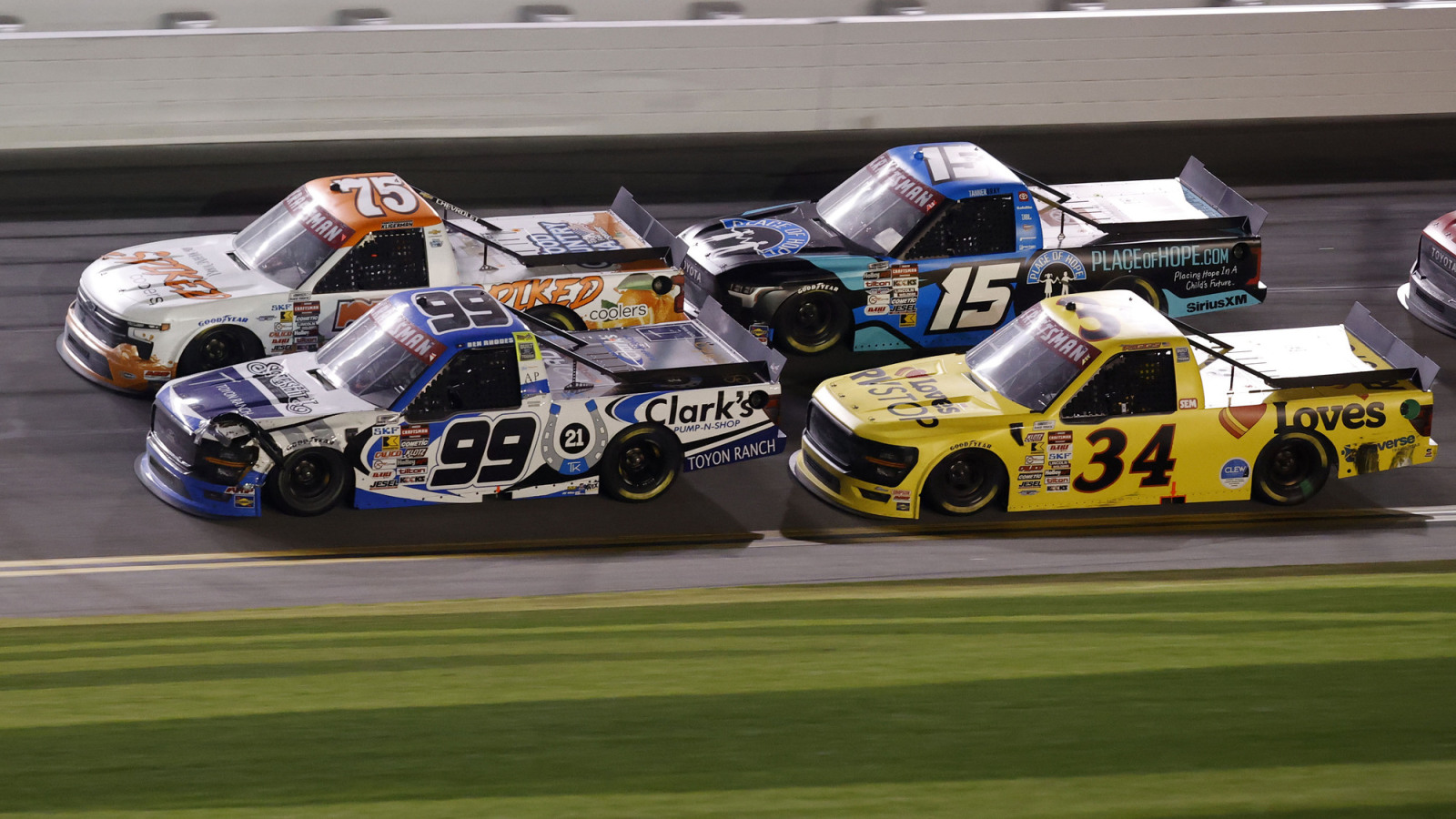 https://www.yardbarker.com/media/f/7/f715c2a9a883cb0ca349db0683b73731611e5d76/thumb_16x9/nascar-truck-series-driver-sudden-midseason-team.jpg?v=1