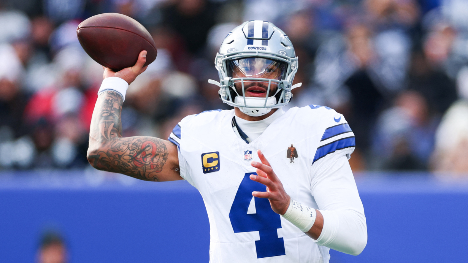 https://www.yardbarker.com/media/f/7/f7456311e812cfeec6c1416784e58324b29c1498/thumb_16x9/cowboys-qb-dak-prescott-finally-gets-respect-he.jpg?v=1