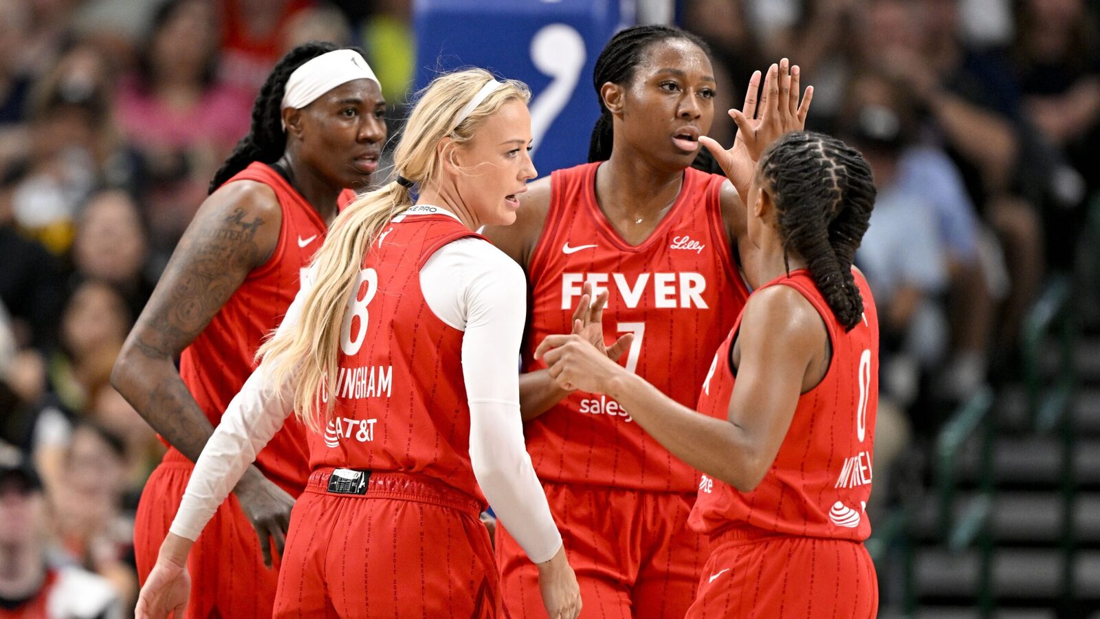 Putting Themselves Before The Team': Sophie Cunningham, Kelsey Mitchell Earns Praise From Fever Teammate Lexie Hull For Their 'Sacrifices' | Yardbarker