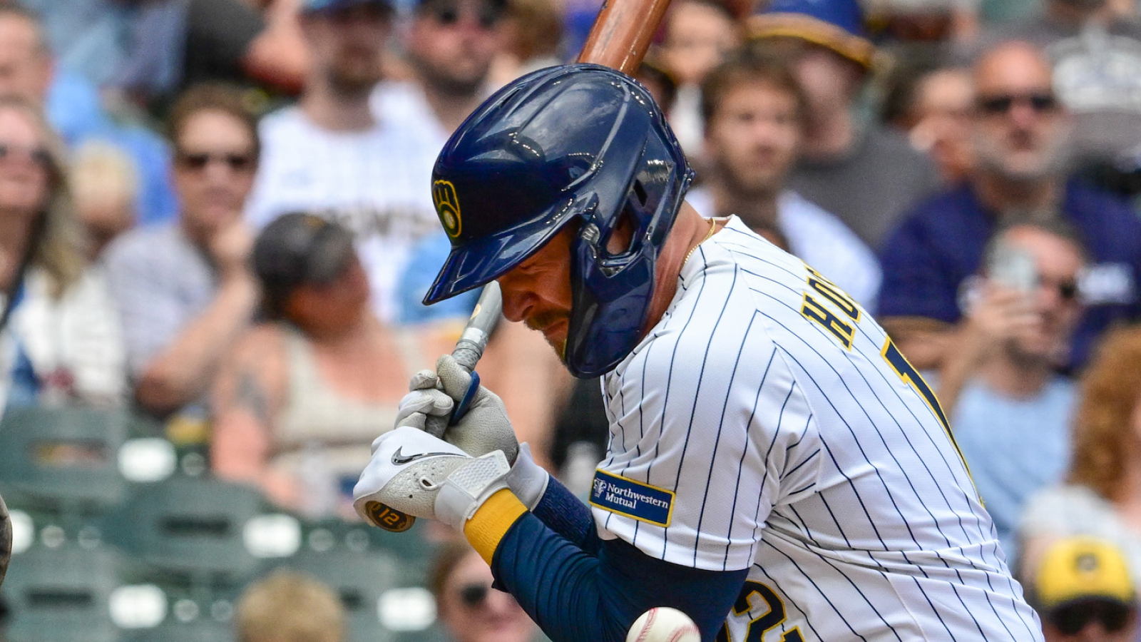 https://www.yardbarker.com/media/f/8/f834b92d005ce43fea21c50083cc73eca9160d90/thumb_16x9/brewers-star-expect-out-six-weeks-thumb-injury.jpg?v=1